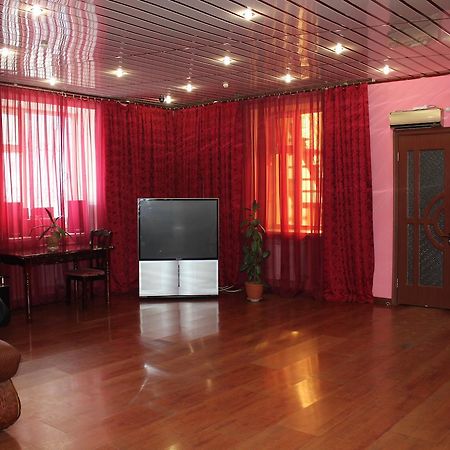 Pekin Hotel Temirtau Extérieur photo