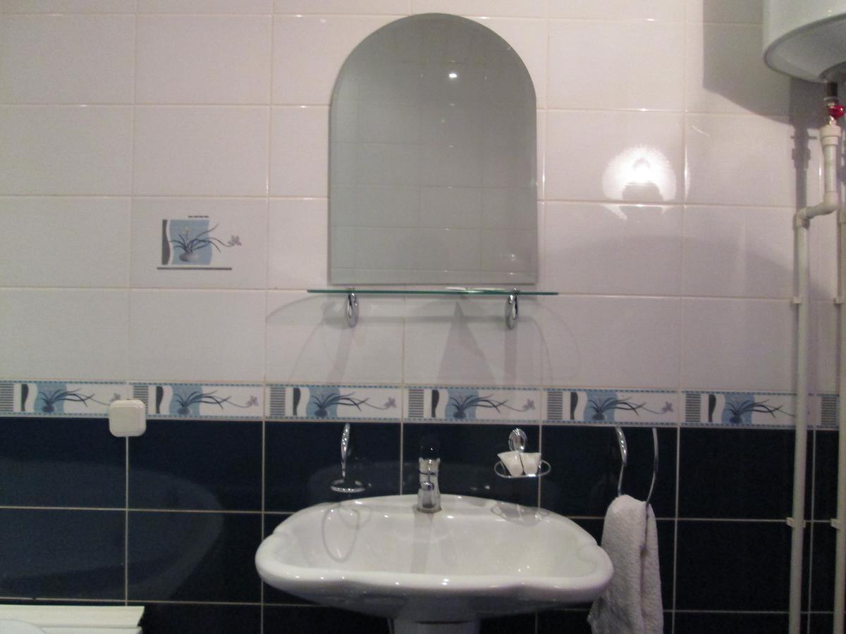 Pekin Hotel Temirtau Extérieur photo