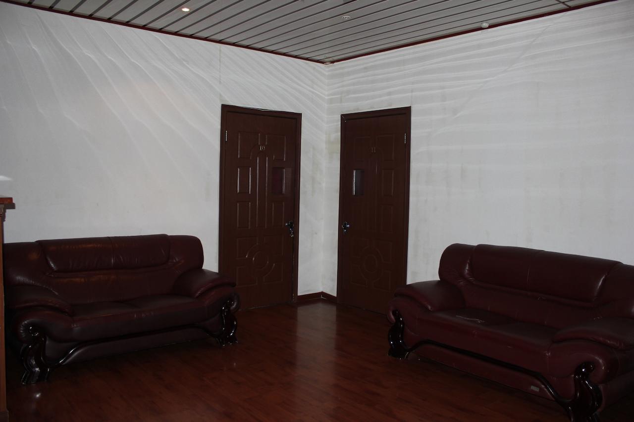 Pekin Hotel Temirtau Extérieur photo